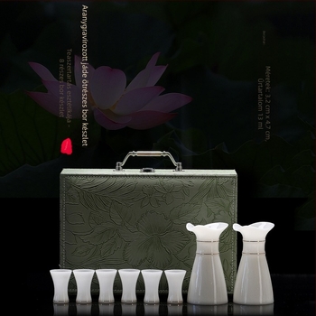 Dehua fehér porcelán boros kiszolgáló készlet poharakkal