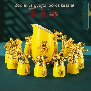 Aranyozott italkészlet kínai állatövi motívummal és állatfej ábrázolással bőrtokos ajándékdobozban