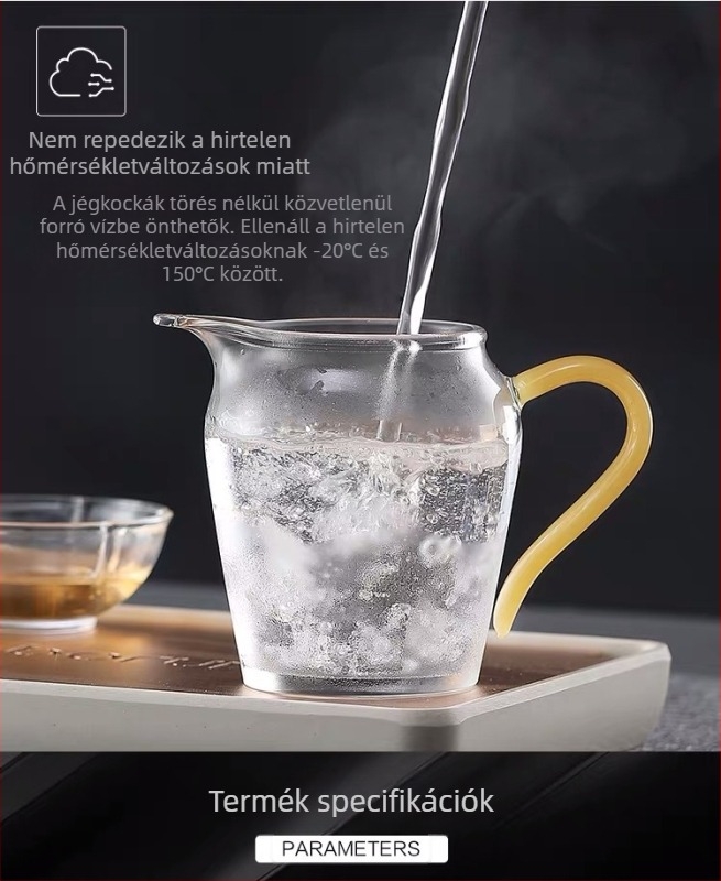 Üveg szolgálópohár színes fogantyúval, vastagabb aljjal, átlátszó tea szeparátorral és jade fogantyúval.