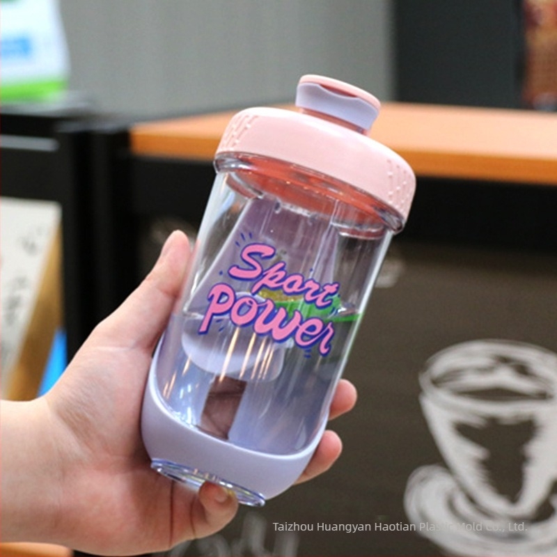 590 ml sportfehérje shaker pohár, dupla rétegű polikarbonát testtel, hordozható milkshake készítéséhez