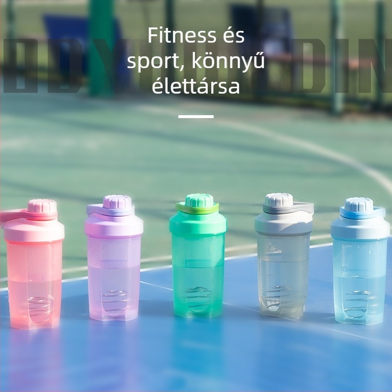 Csavarható fedelű shaker-palack, műanyag sportos italos palack testreszabható logóval, fehérjeporhoz alkalmas