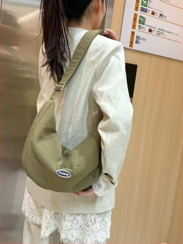 Női vászontáska színblokkokkal, mindennapi vállon átvethető dumpling-stílusú fazon, rúzs-zseb, edzésre alkalmas crossbody