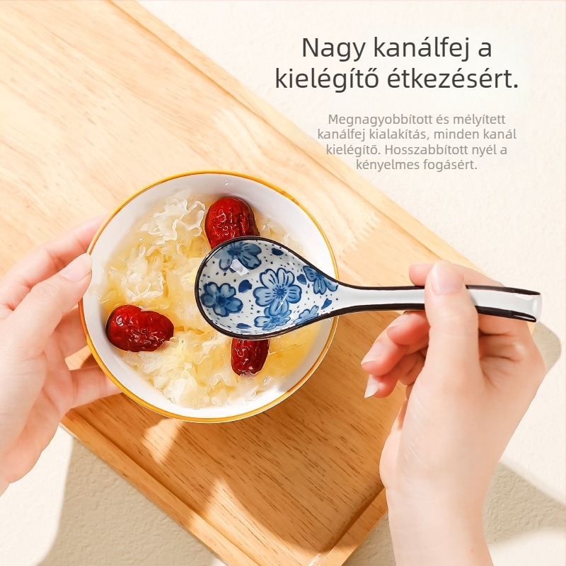Kék-fehér kerámia kanál hosszú nyéllel, virágos mintával, japán stílusú leveskanál.