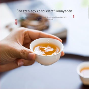 Kézzel készített fehér porcelán Kung-Fu teáscsésze, kis egyedi darab