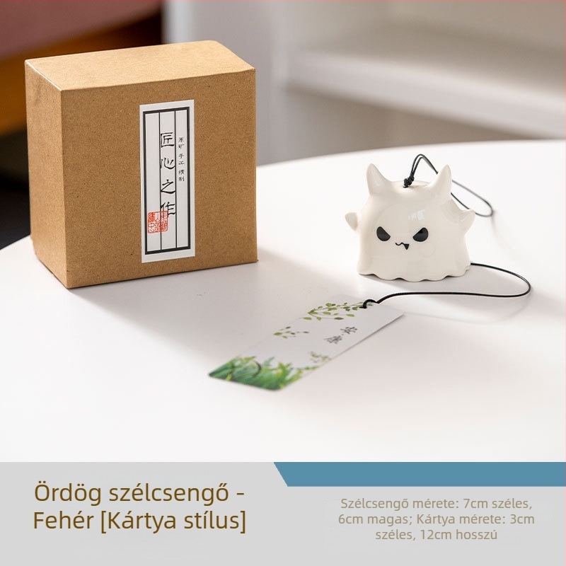 Japán stílusú kézzel készített kerámia szélcsengő karikatúra motívummal és fa feliratú medál – ajándék a kertbe
