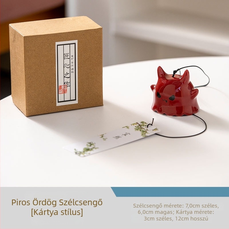 Japán stílusú kézzel készített kerámia szélcsengő karikatúra motívummal és fa feliratú medál – ajándék a kertbe