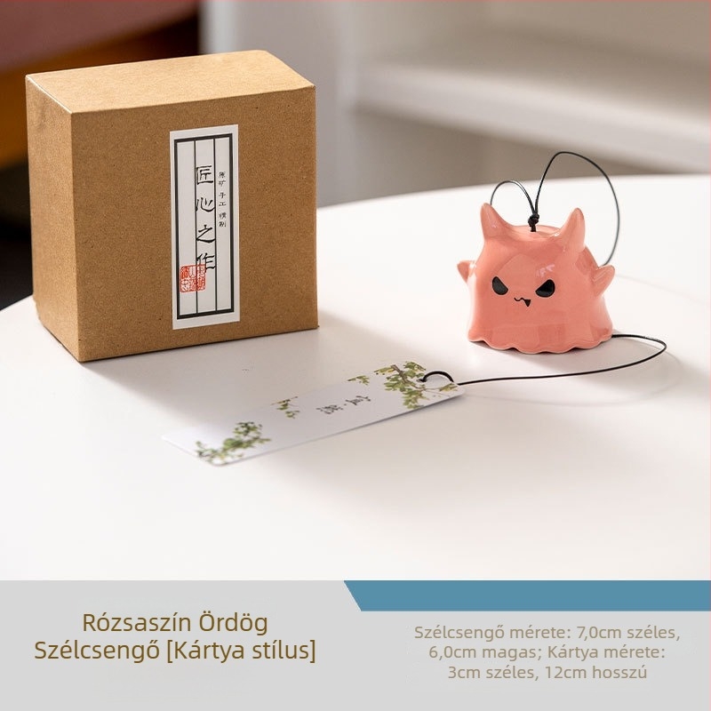 Japán stílusú kézzel készített kerámia szélcsengő karikatúra motívummal és fa feliratú medál – ajándék a kertbe