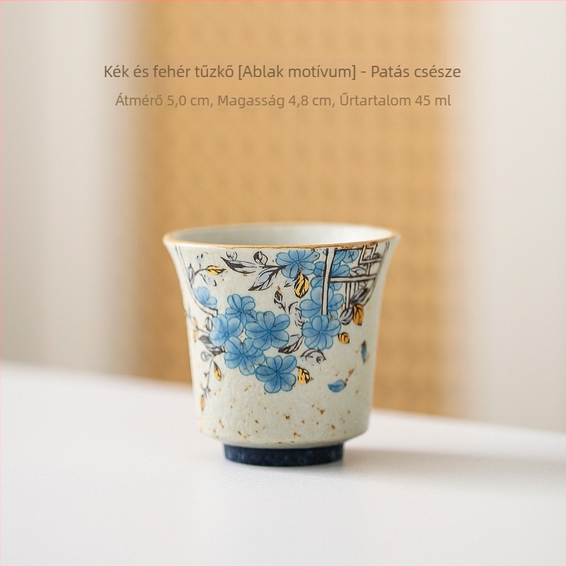Kék‑fehér porcelán teáscsésze fekete tea számára, luxus, egy darab személyes használatra