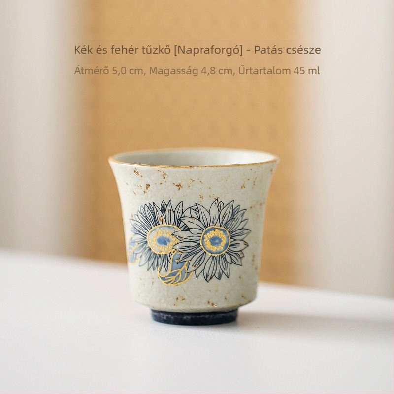 Kék‑fehér porcelán teáscsésze fekete tea számára, luxus, egy darab személyes használatra