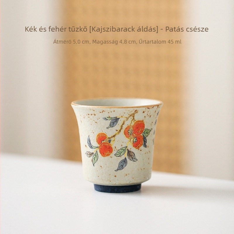 Kék‑fehér porcelán teáscsésze fekete tea számára, luxus, egy darab személyes használatra