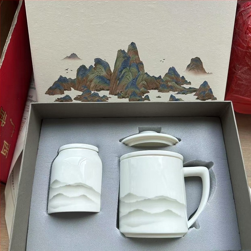 Dehua fehér porcelán teás pohár fedővel és szűrővel, három darabos teáskészlet tea-víz szeparációval, irodai használatra