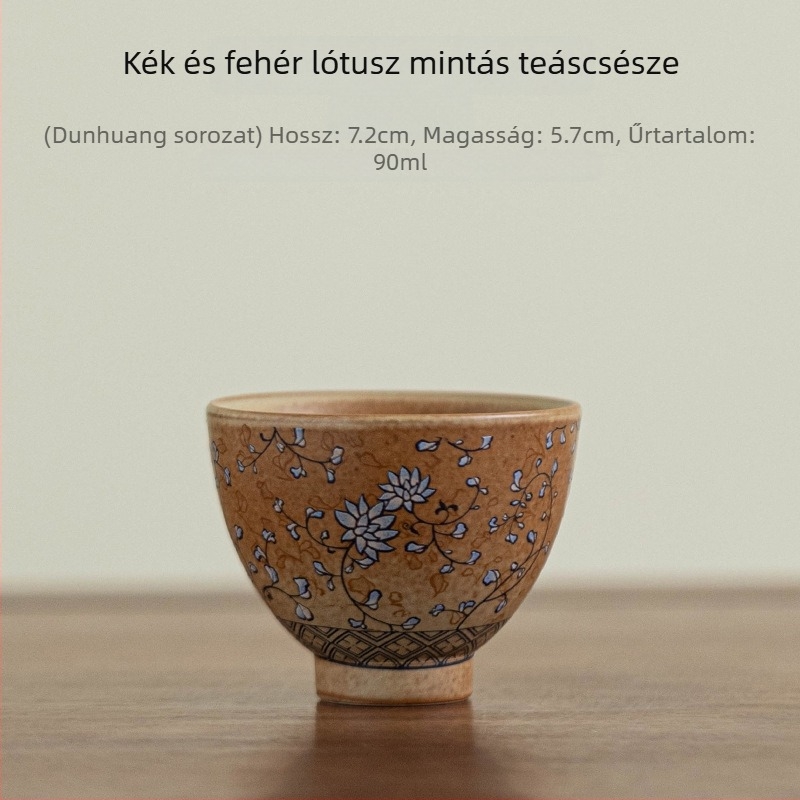 Utazó kerámia teázókészlet teáskannával és három csészével – minimalist, kültéri, hordozható, kék-fehér lótusz mintával