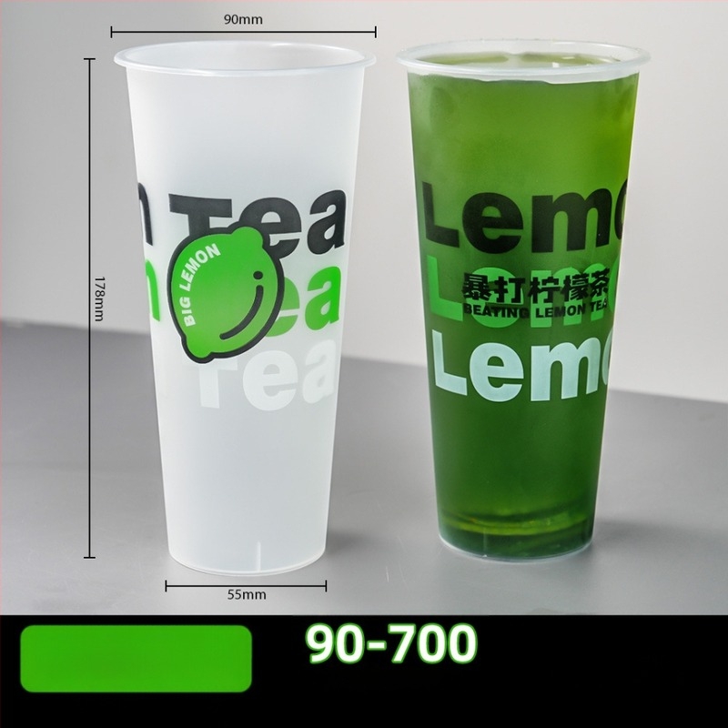 90 mm átmérőjű egyszer használatos tejes tea pohár fedővel, matt felület, injekciós öntés, vastagított kivitel, kereskedelmi használatra – citrom tea
