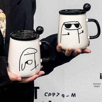 Vicces karikatúrás bögre fedővel és kanállal, nagy kapacitású otthoni használatra, ideális diákoknak és pároknak, irodai kávésbögre