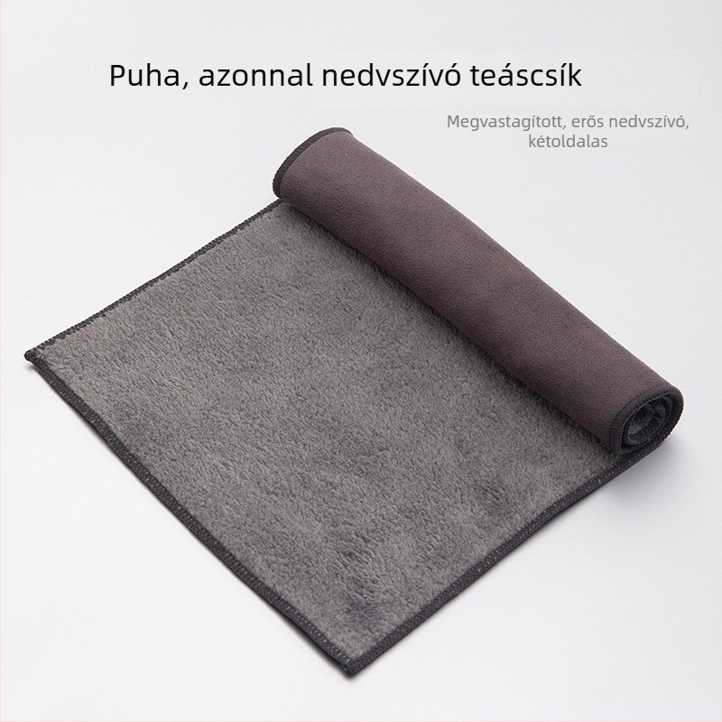Teaceremónia kiegészítőinek készlet: teljes készlet teázási eszközökkel, teaszűrő, ecset, csipesz és olló.