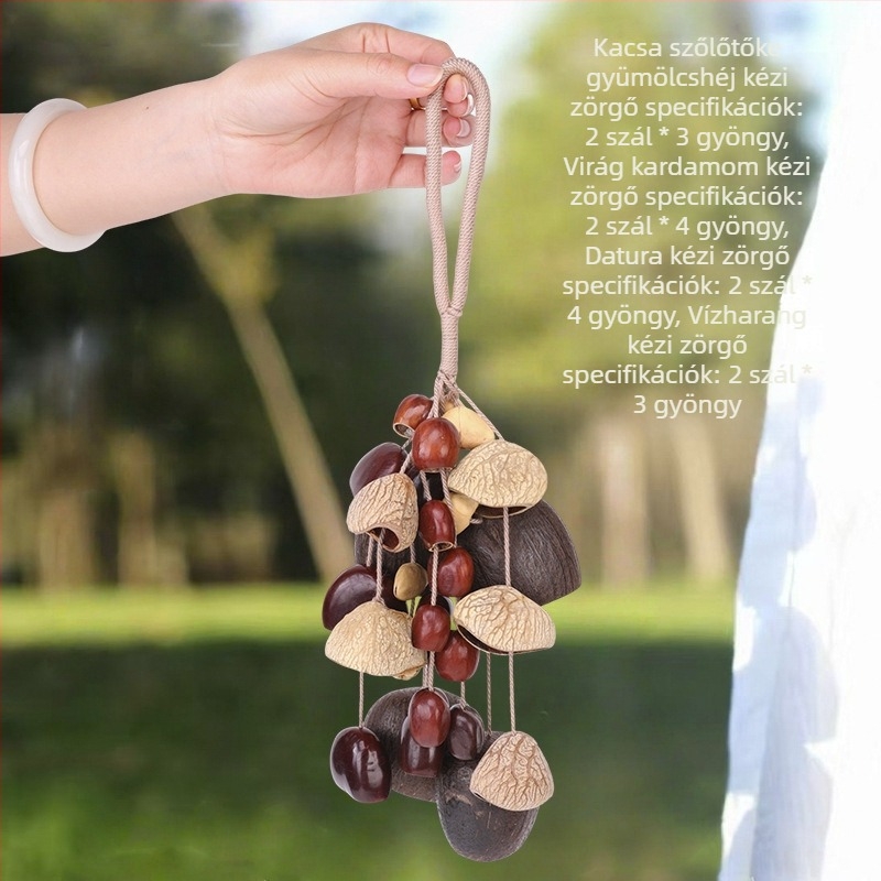 Kézzel készített szélcsengő gyümölcshéjból természetes magokkal — DIY készlet autódekorációhoz, erdő-stílusban