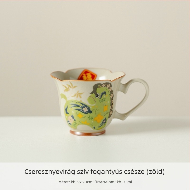 Két színű porcelán teáscsésze virág-szív motívummal és magas lábbal, otthoni délutáni teázáshoz