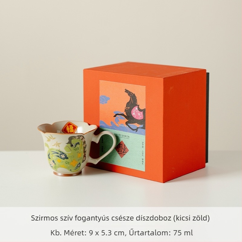 Két színű porcelán teáscsésze virág-szív motívummal és magas lábbal, otthoni délutáni teázáshoz