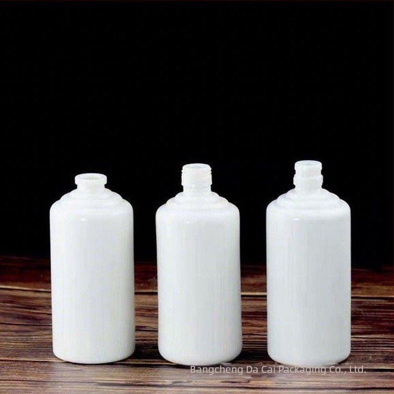 Moutai formájú üvegből készült borosüveg, tejfehér, széles nyak, 500 ml, selyem száj és fognyílás dizájn