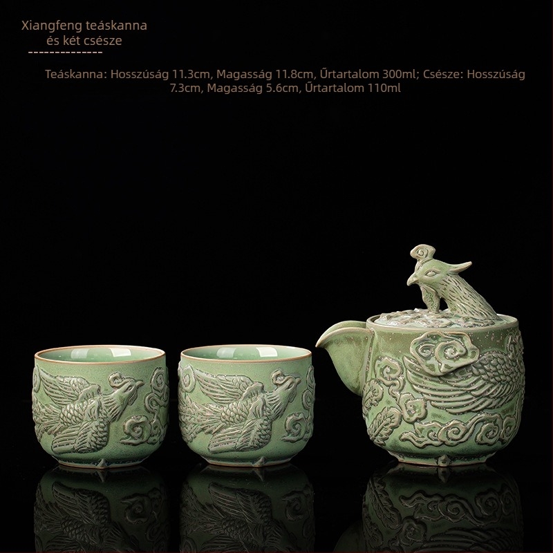 Sárkány és Főnix reliefes teáscsésze – kézzel készült porcelán, ajándék készlet gazdának és vendégnek