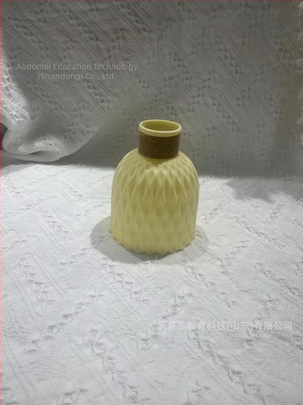 Kreatív ananász alakú váza vízhullám-effekttel, művirágok, kerámiát imitáló asztali váza, műanyag váza
