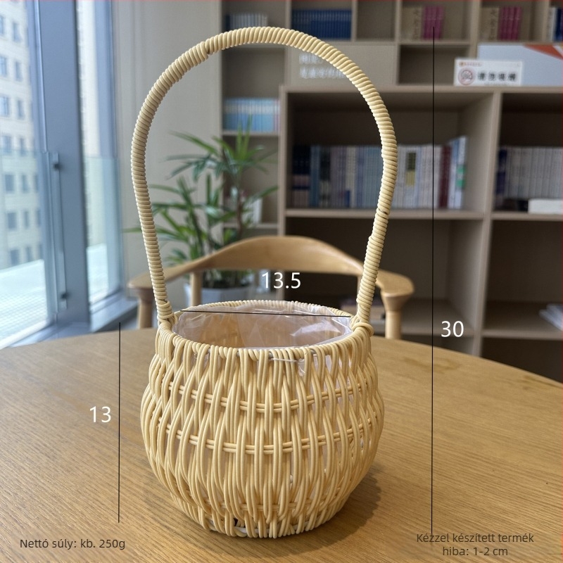 Kézzel szőtt virágtartó kosár rattanból, fűzfa- és bambuszanyagból, imitált rattan dizájnnal, virágkompozíciókhoz és ajándékokhoz.