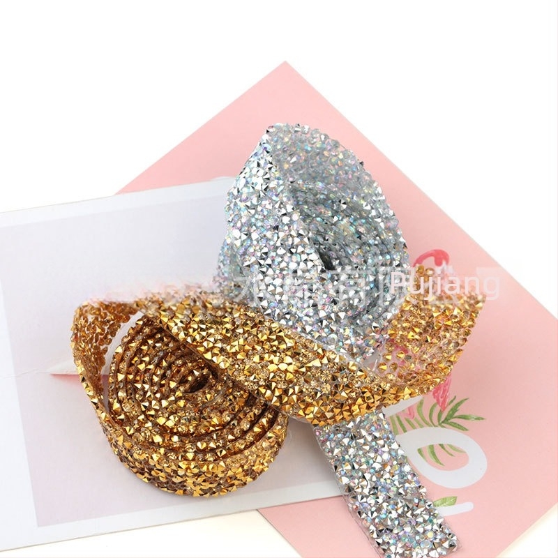 Rhinestone szalag ruházathoz forró olvadó ragasztóval — DIY ékszer alkatrészek