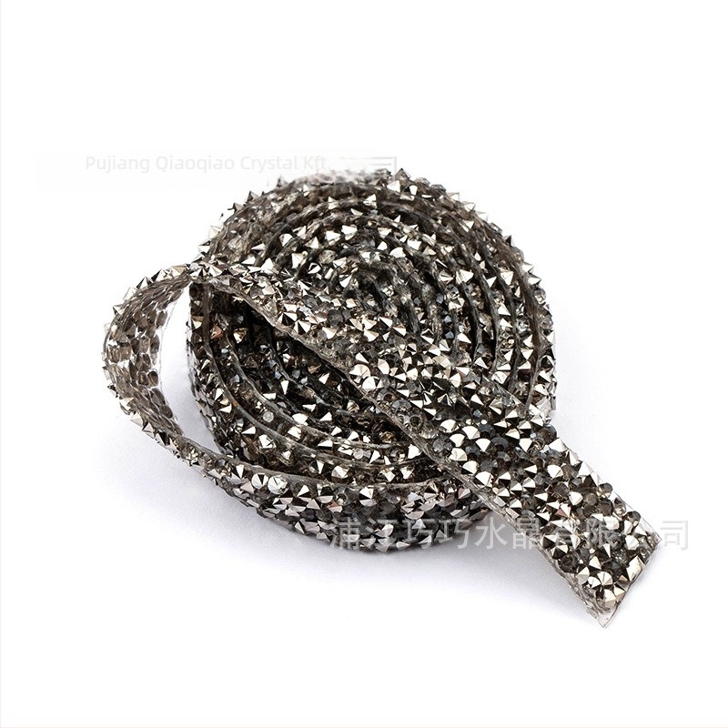 Rhinestone szalag ruházathoz forró olvadó ragasztóval — DIY ékszer alkatrészek