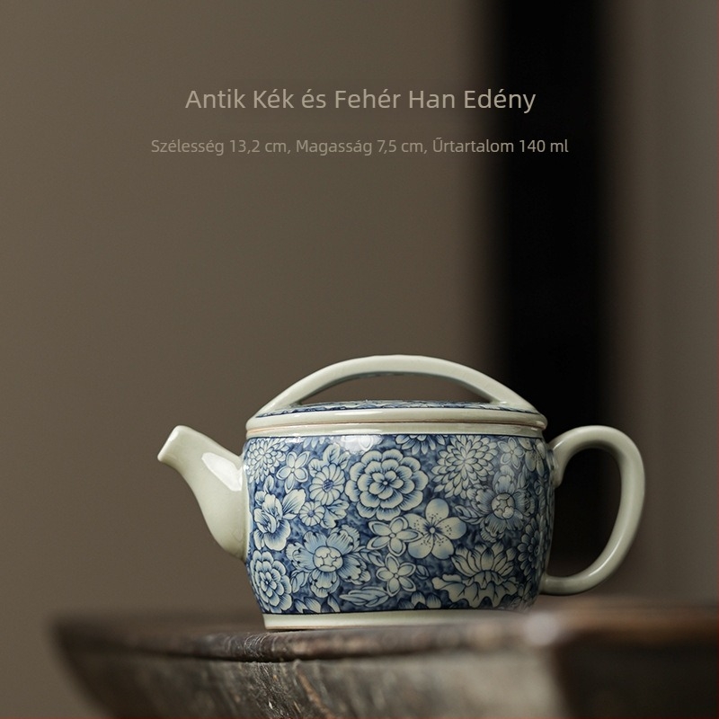 Porcelán teáskanna kék-fehér glazúrral, Han-tégla stílusban, Gongfu teás készlet kiegészítőkkel