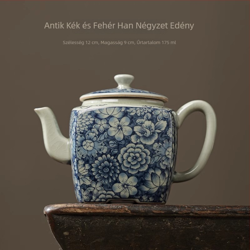 Porcelán teáskanna kék-fehér glazúrral, Han-tégla stílusban, Gongfu teás készlet kiegészítőkkel