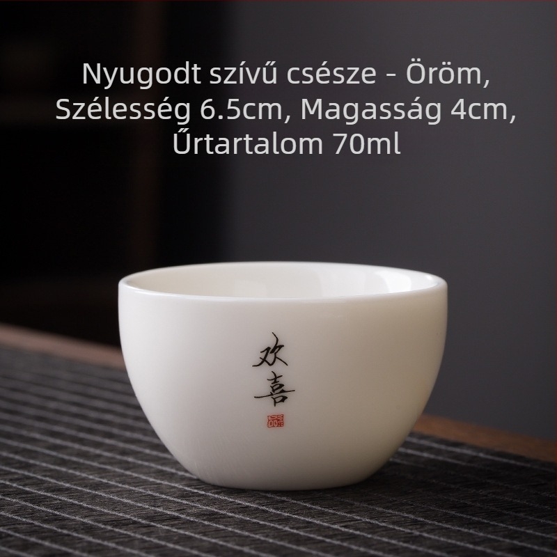 Egy teáscsésze fehér porcelánból, Zen felirattal, kínai stílusú vastag falú kerámia