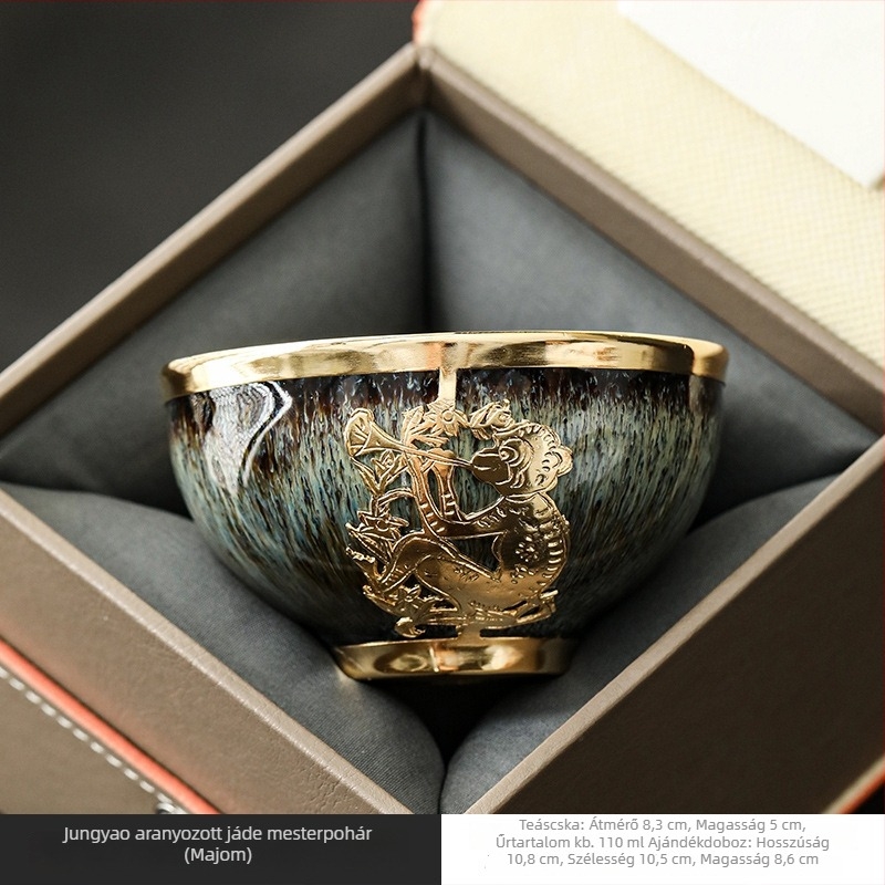 Aranyozott jáde porcelán teáscsésze tizenkét állat motívummal, egyedi darab