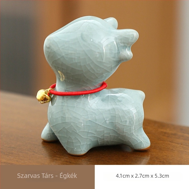 Yizi Cuki kínai tea-pet porcelán dísz – kis szarvas haranggal