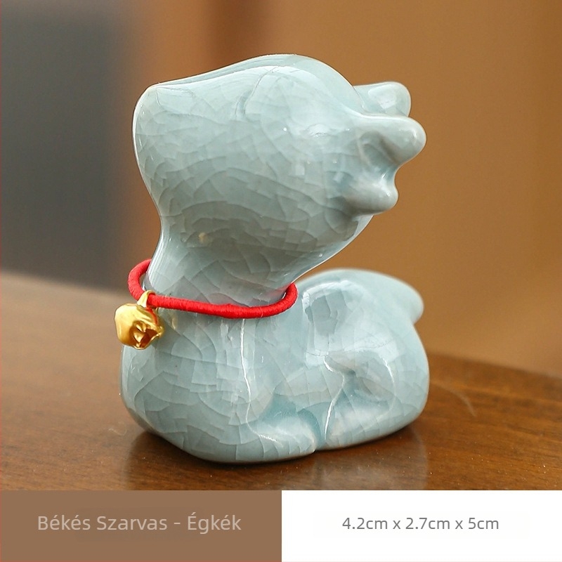 Yizi Cuki kínai tea-pet porcelán dísz – kis szarvas haranggal