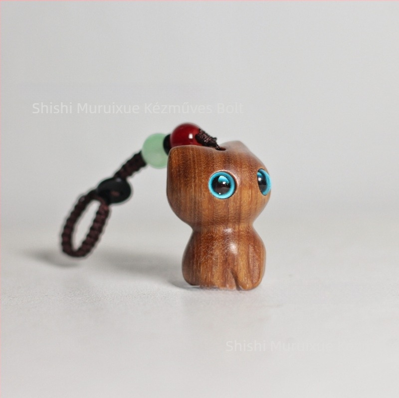 Fafaragott macska medál – kulcstartó és USB pendrive-figura, kínai stílusú dizájn