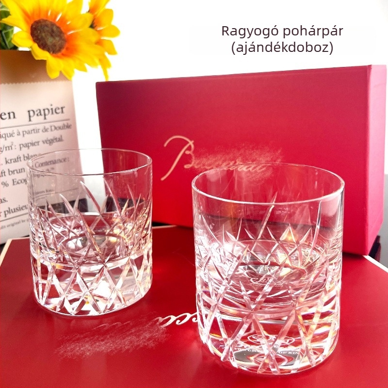 Whiskey pohár vastag kristályüvegből, gravírozott, 201-300 ml, díszdobozban