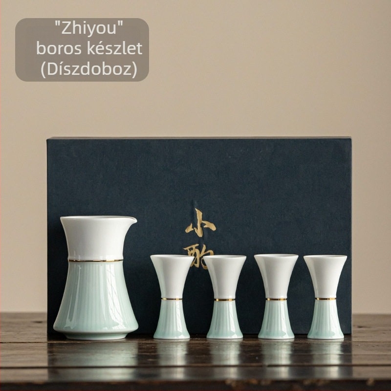 Porcelánból készült japán stílusú kis borospohár készlet, porcelán likőr adagolóval és ajándékdobozban, retro stílus