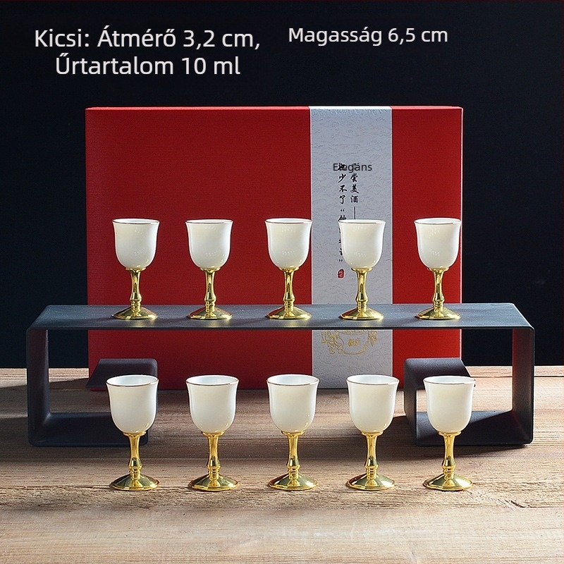 Fehér porcelán borkészlet antik stílusú adagolóval, kis pohárral és kerámia kancsóval – prémium ajándék otthonra