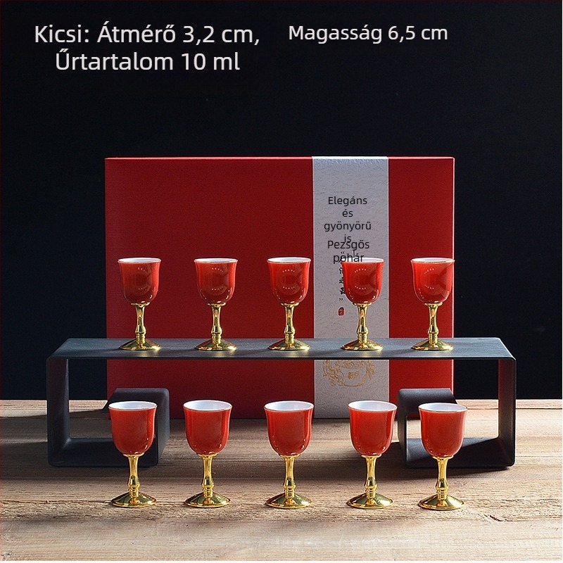 Fehér porcelán borkészlet antik stílusú adagolóval, kis pohárral és kerámia kancsóval – prémium ajándék otthonra