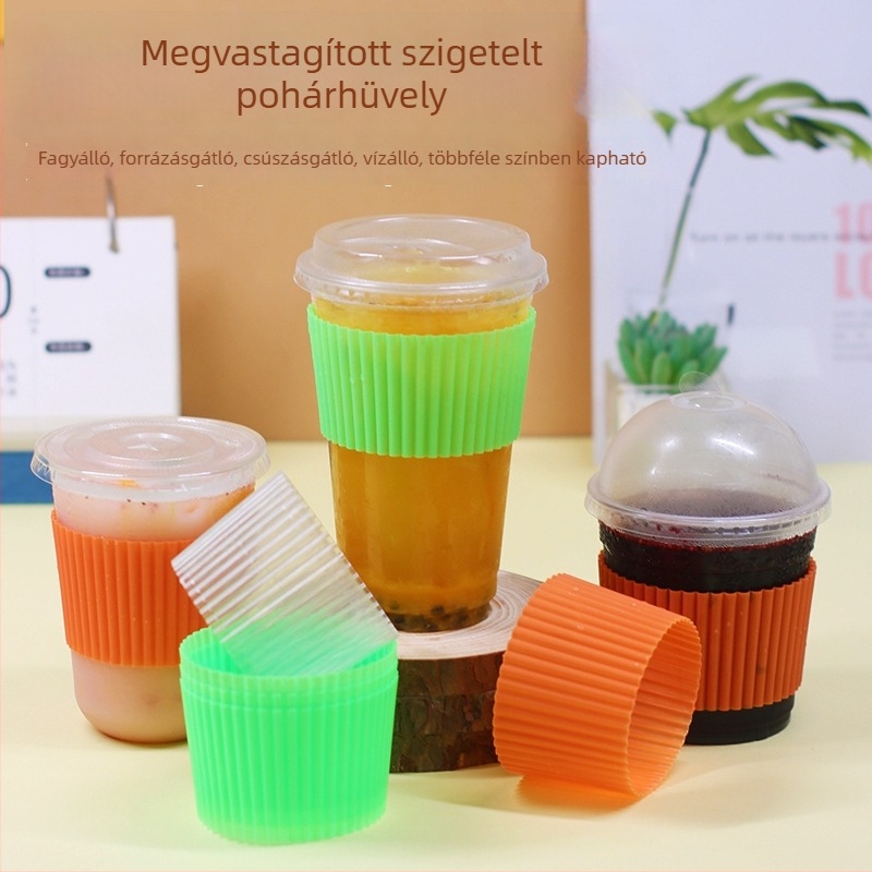 Műanyag pohárvédő tejteához, átlátszó, csúszásmentes, 500–700 ml-hez, nyílás Ø90 mm
