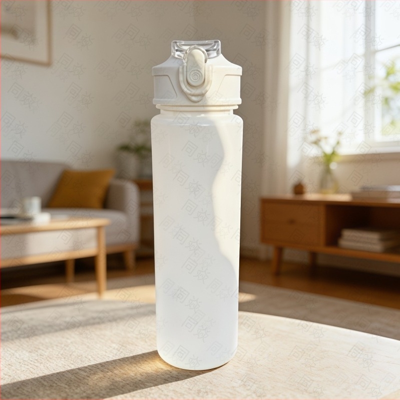 UV nyomtatású műanyag víz pohár szívószállal, modern minimalista dizájn