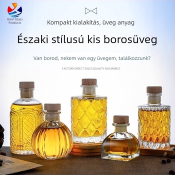Gyémántmintás üveg, zárható házi gyümölcsbornak, kis üres üveg adagoláshoz és hideg kivonáshoz aromaterápiához