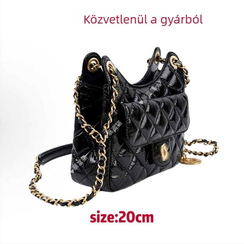 Valódi bőr quiltelt hobo táska láncos pánttal, mindennapi használatra, közepes méret