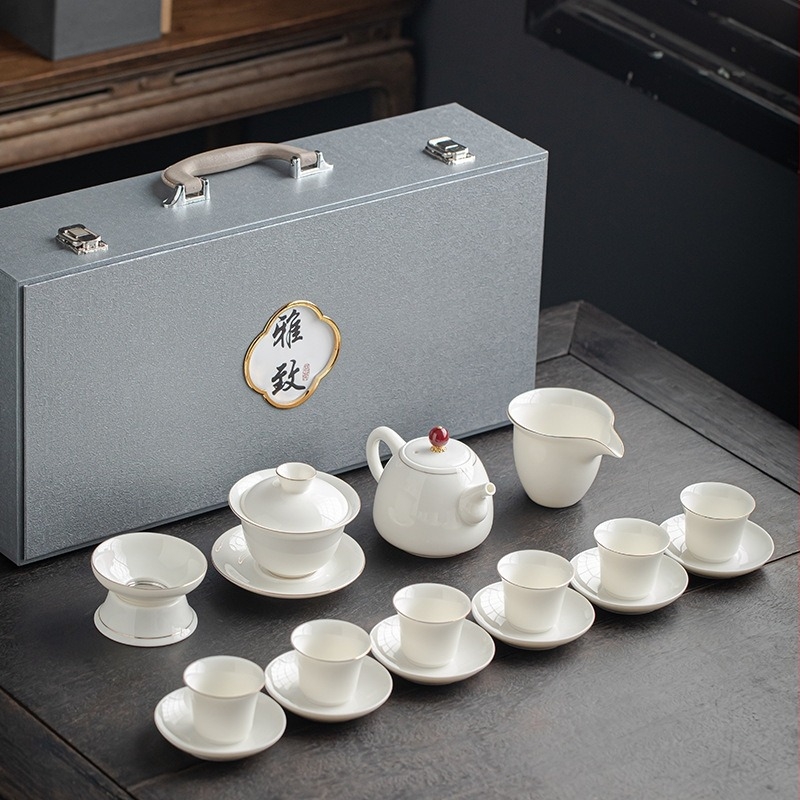 Gongfu teáskészlet fehér porcelánból, testreszabható logóval, ajándékdoboz