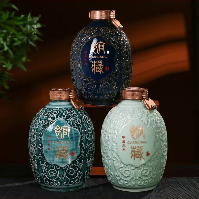 Jingdezhen kerámia borosüveg készlet csomagolással, 2,5 kg, összetett lótusz motívummal, ősi virág glazúra, kézműves, prémium minőség