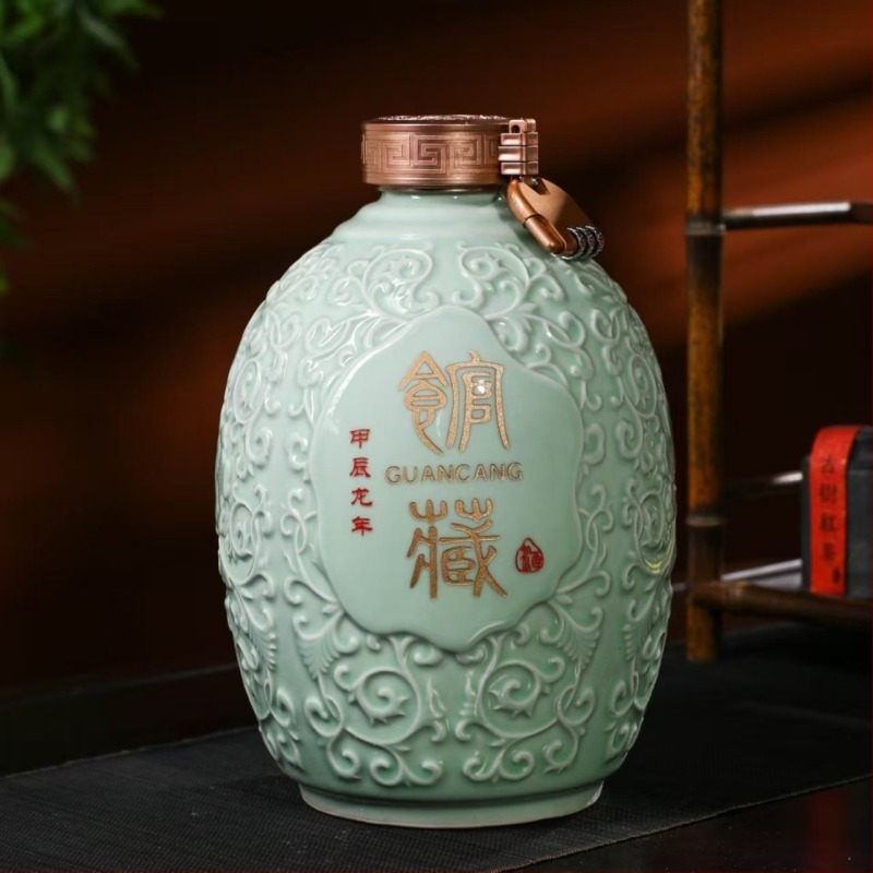 Jingdezhen kerámia borosüveg készlet csomagolással, 2,5 kg, összetett lótusz motívummal, ősi virág glazúra, kézműves, prémium minőség