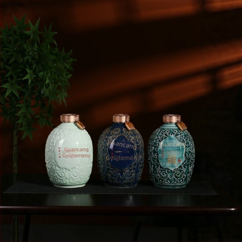 Jingdezhen kerámia borosüveg készlet csomagolással, 2,5 kg, összetett lótusz motívummal, ősi virág glazúra, kézműves, prémium minőség