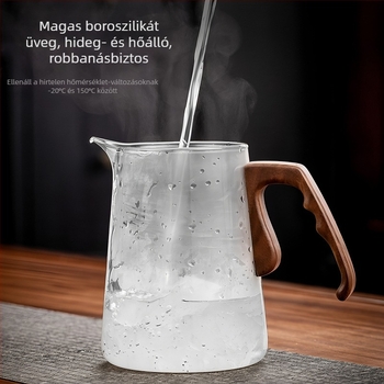 Elegáns teainfúzó a tea és víz szétválasztásával — teáskanna, teáscsésze, irodai teakeverő készlet