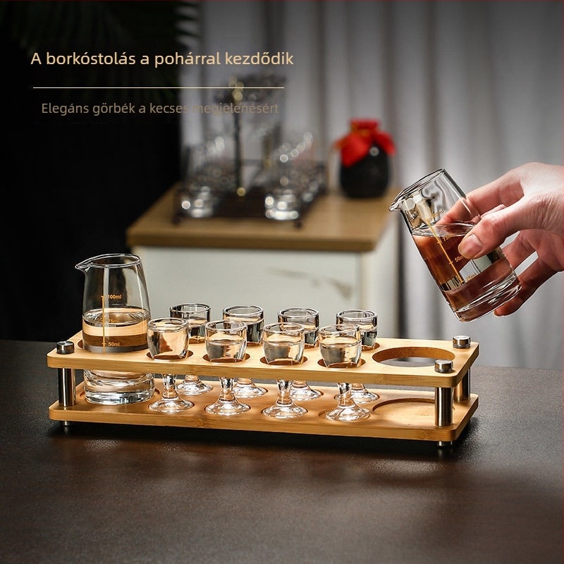 Otthoni használatra tervezett szeszes italok adagoló készlet, elegáns kis shot pohár, magas minőségű boros készlet mérő pohár tartóval.