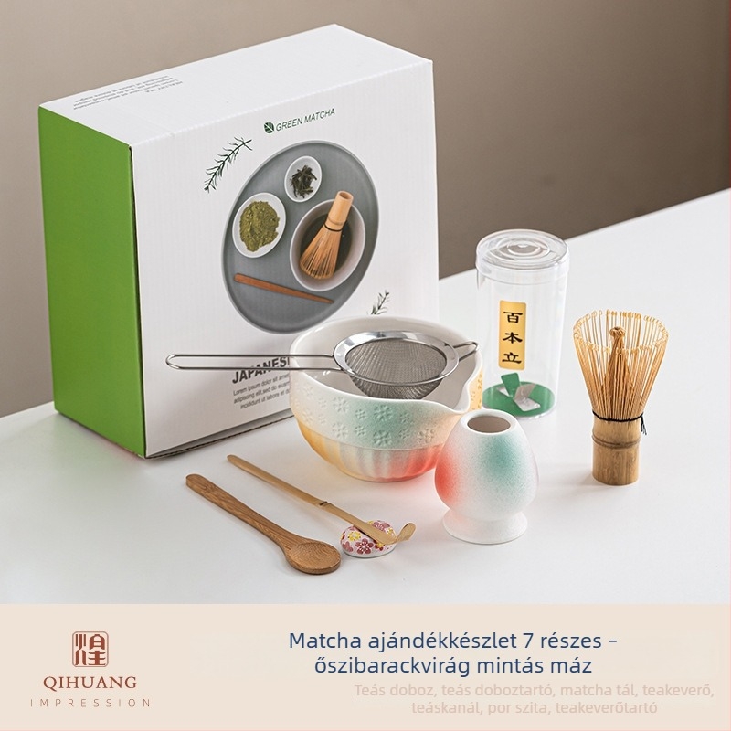Japán stílusú bambusz matcha tál, teakeverő eszközökkel és teaceremónia kiegészítőkkel